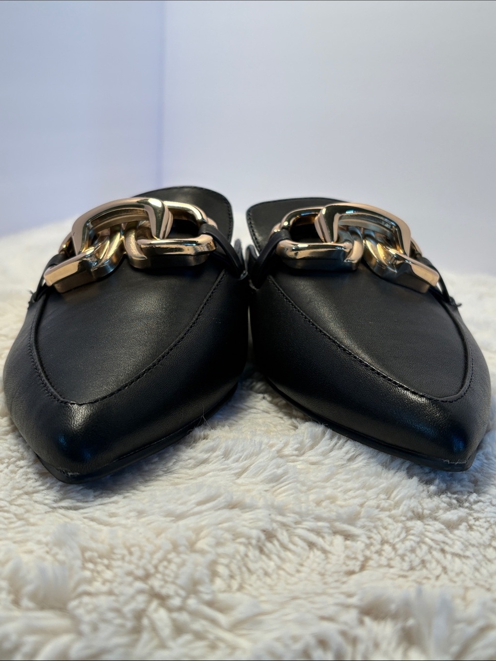 Steve Madden “Friends” Black Pointed Toe Slip-On Mule Gold Chain Detail Sz 9 - Picture 8 of 9
